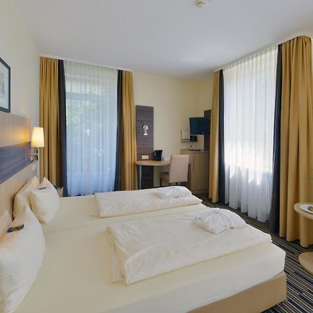 Kurpark-Hotel Bad Duerkheim Luaran gambar