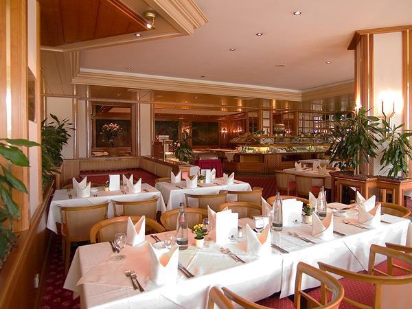 Kurpark-Hotel Bad Duerkheim Restoran gambar