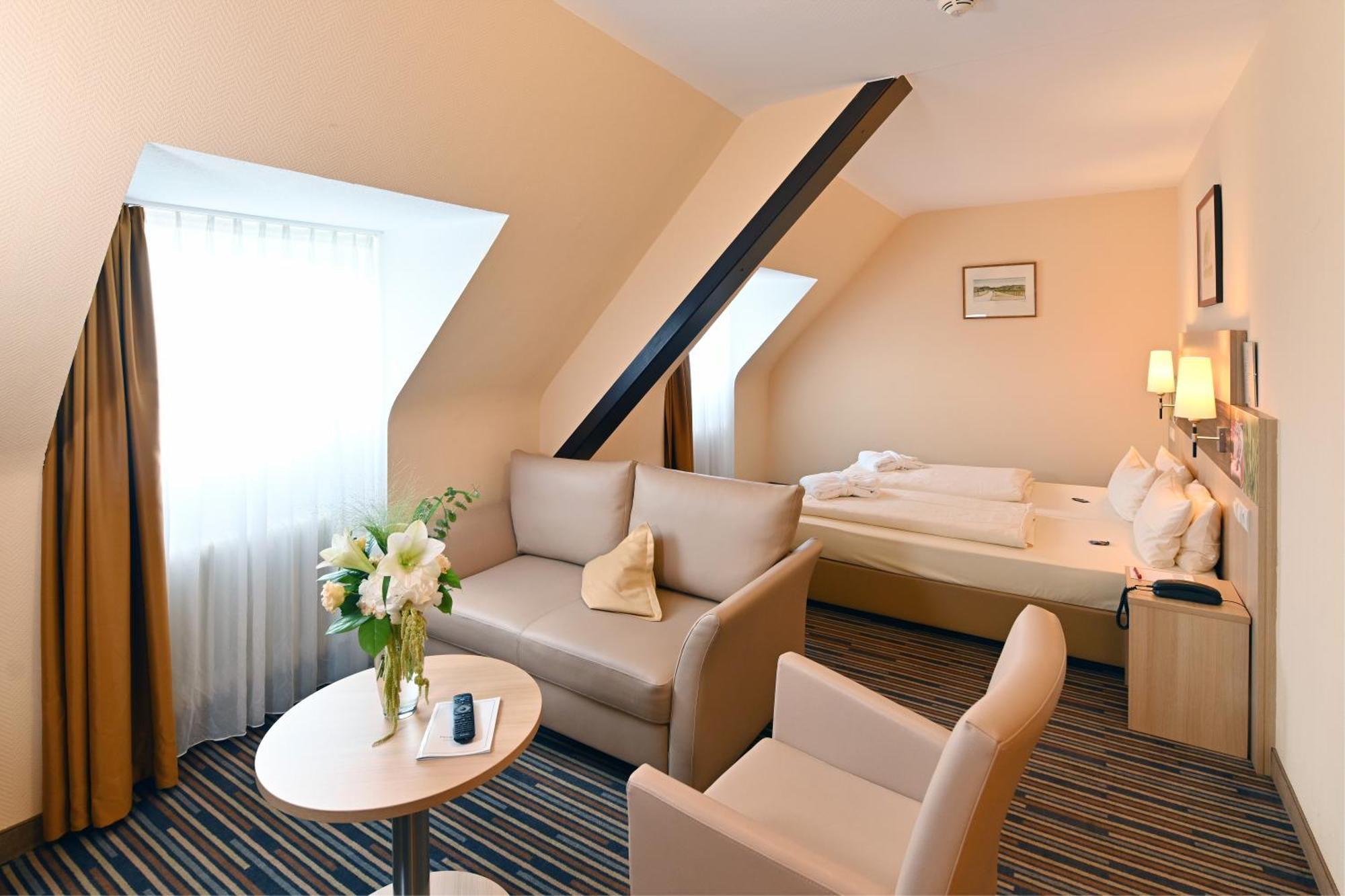 Kurpark-Hotel Bad Duerkheim Luaran gambar
