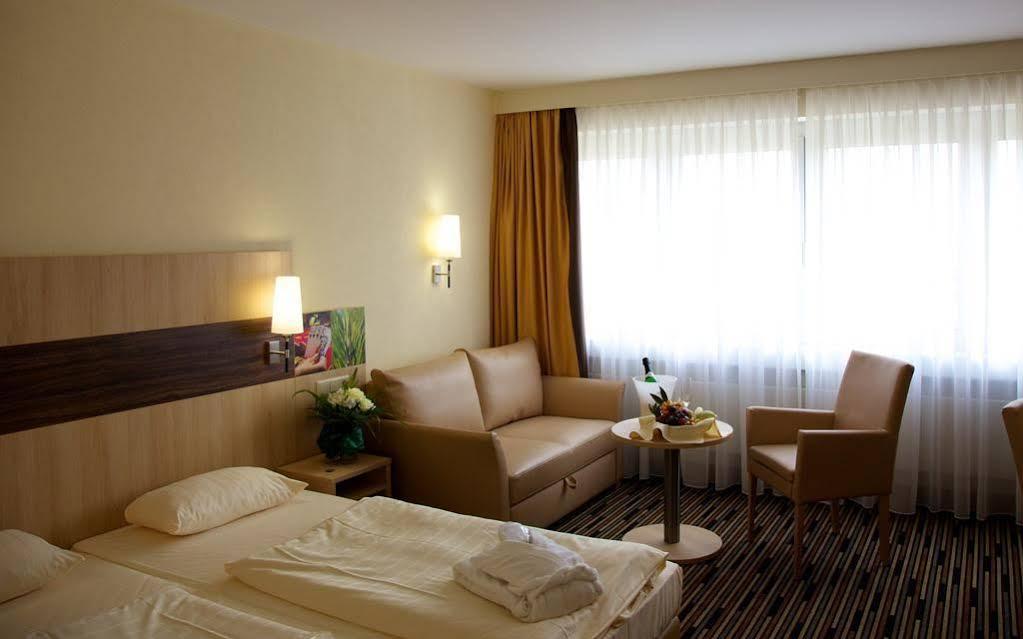 Kurpark-Hotel Bad Duerkheim Luaran gambar